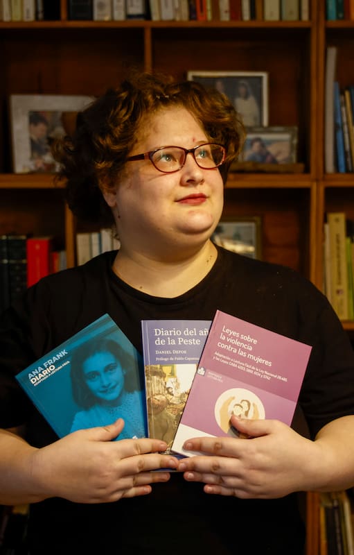 "Me independicé hace cuatro años", dice Gal, que vive sola gracias a sus dos trabajos y el apoyo de su familia