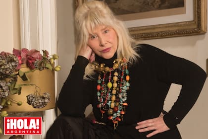 "Me lancé a diseñar sin apellido prestado ni estudios previos. Y fui criticada porque me animé a cambiar", asegura Carabio.