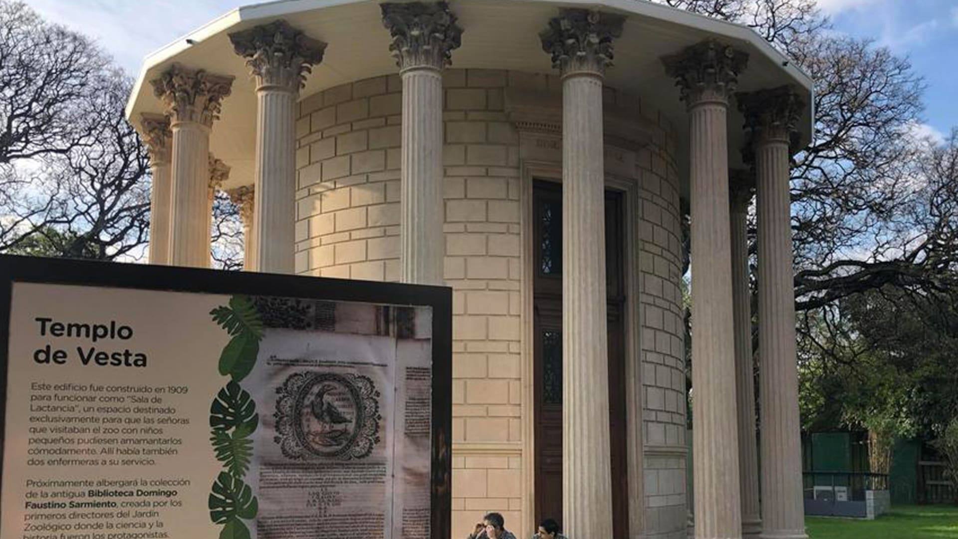 “Me llamó la atención que incluso en 1909 ya existiera un lactario. Seguramente era para evitar que se viera a una mamá amamantando en público por ser tan tabú el tema en ese momento”, expresa Rochi