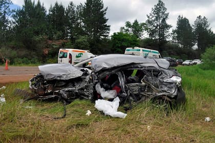 “Me quiero pegar un palo”: el audio atribuido al conductor que chocó borracho contra un micro en Misiones
