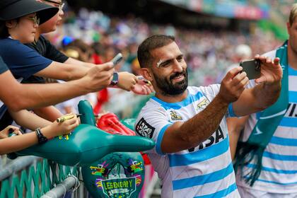 "Me voy lleno de amor de un montón de gente y vacío porque dejé todo lo que tenía para darle a este equipo", expresó Revol en el cierre de su trayectoria celeste y blanca.