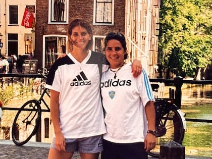 Mechi Margalot y Gabriela Pando