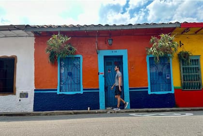 Medellín se ha convertido en uno de los destinos más populares de América Latina. Uno de sus barrios, Laureles, fue considerado por la revista Time Out como el "más cool del mundo".