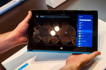 Mediante algunos gestos simples, Windows 8 permite resolver de forma rápida y sencilla diversas tareas desde su pantalla Inicio