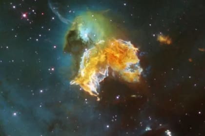 Mediante la observación de supernovas, el Hubble pudo comprobar la expansión infinita del universo