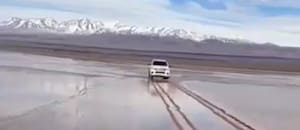 Entró con una camioneta a una planicie natural y provocó un daño que podría tardar 100 años en recuperarse