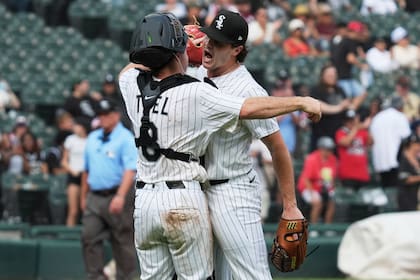Medias Blancas remontan y vencen 5-2 a Gigantes mientras Verlander sigue sin ganar