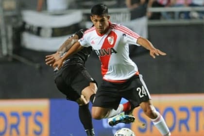Medina jugó su primer partido en River, aunque no debutó oficialmente y eso recién llegó en Talleres