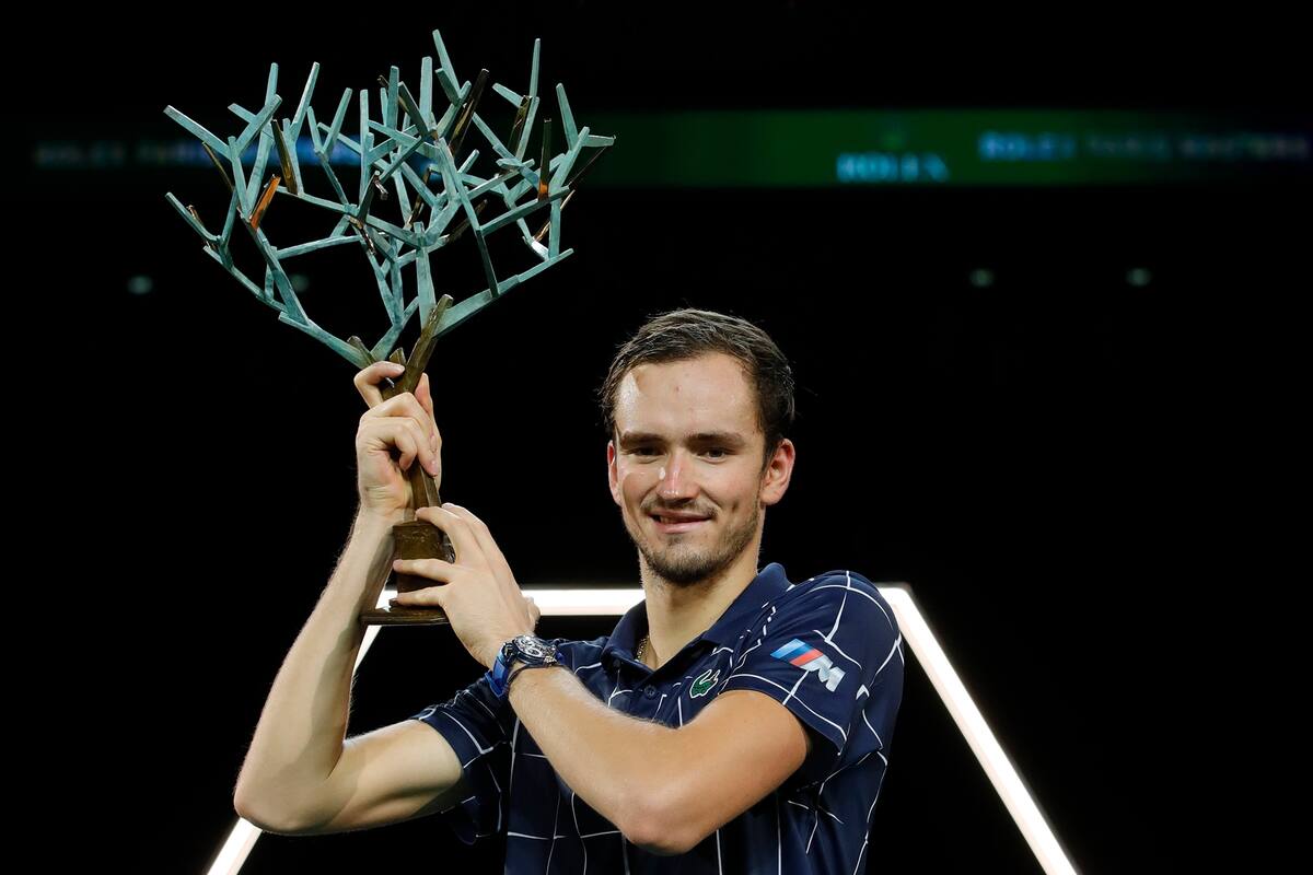 Medvedev campeón de Paris Bercy derrota a Zverev y toma envión para el Masters de Londres