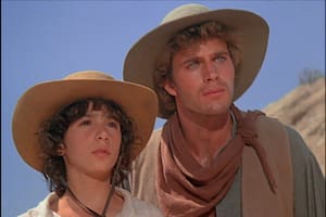 Meeno Peluce y Jon-Erik Hexum, los protagonistas de Viajeros, una serie que duró apenas 20 capítulos