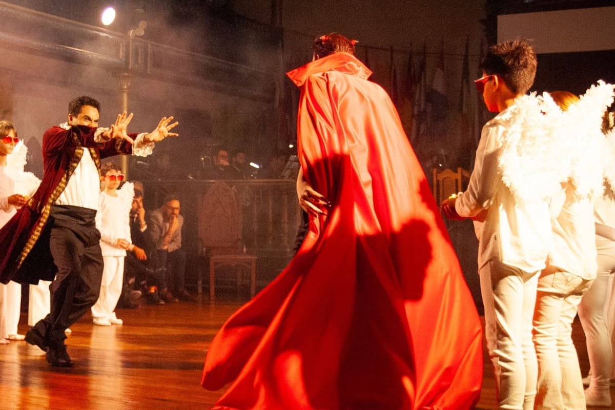 Mefistofele, por la compañía Clásica del Sur