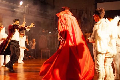 Mefistofele, por la compañía Clásica del Sur