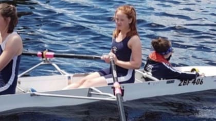 Megan empezó a remar cuando tuvo que abandonar los deportes de contacto