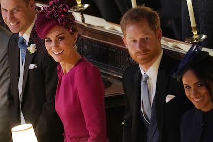 Las duquesas de Cambridge y Sussex dieron que hablar con sus respectivos looks, que confiaron a las mismas etiquetas que diseñaron sus trajes de novias.