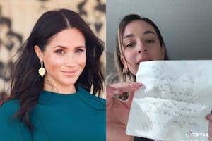 Meghan Markle tuvo un gesto destacado con las azafatas de un vuelo comercial de American Airlines