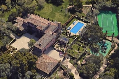 Meghan y Harry compraron la mansión en Santa Bárbara a un magnate de origen ruso que fue acusado por su exesposa por violencia doméstica, extorsión y amenazas