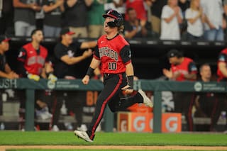 Meidroth brilla y los Medias Blancas vencen 8-2 a los Dodgers en duelo de líderes divisionales