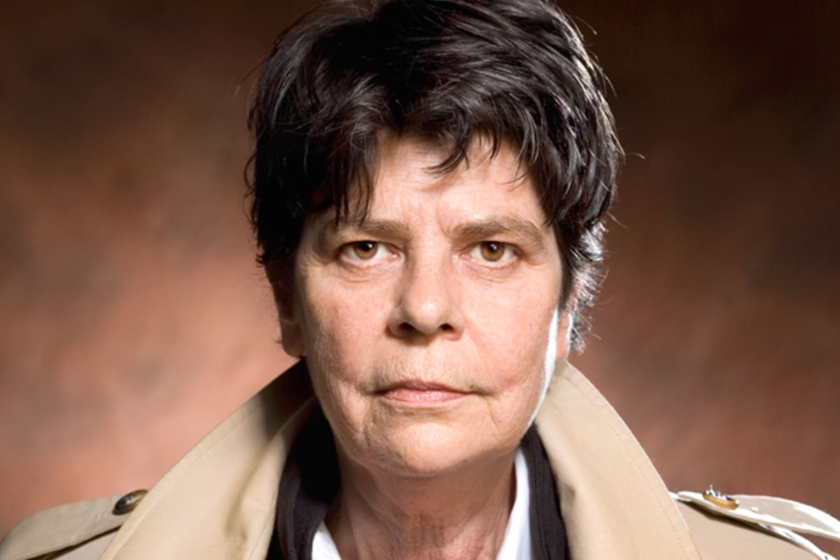 Meijsing recorre gran parte de la historia alemana a través de una familia que logra reinventarse en cada generación, pero sin dejar atrás los escombros del exilio.