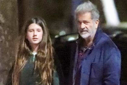 Mel Gibson junto a Lucia, la hija de 14 años que tuvo con Oksana Grigorieva