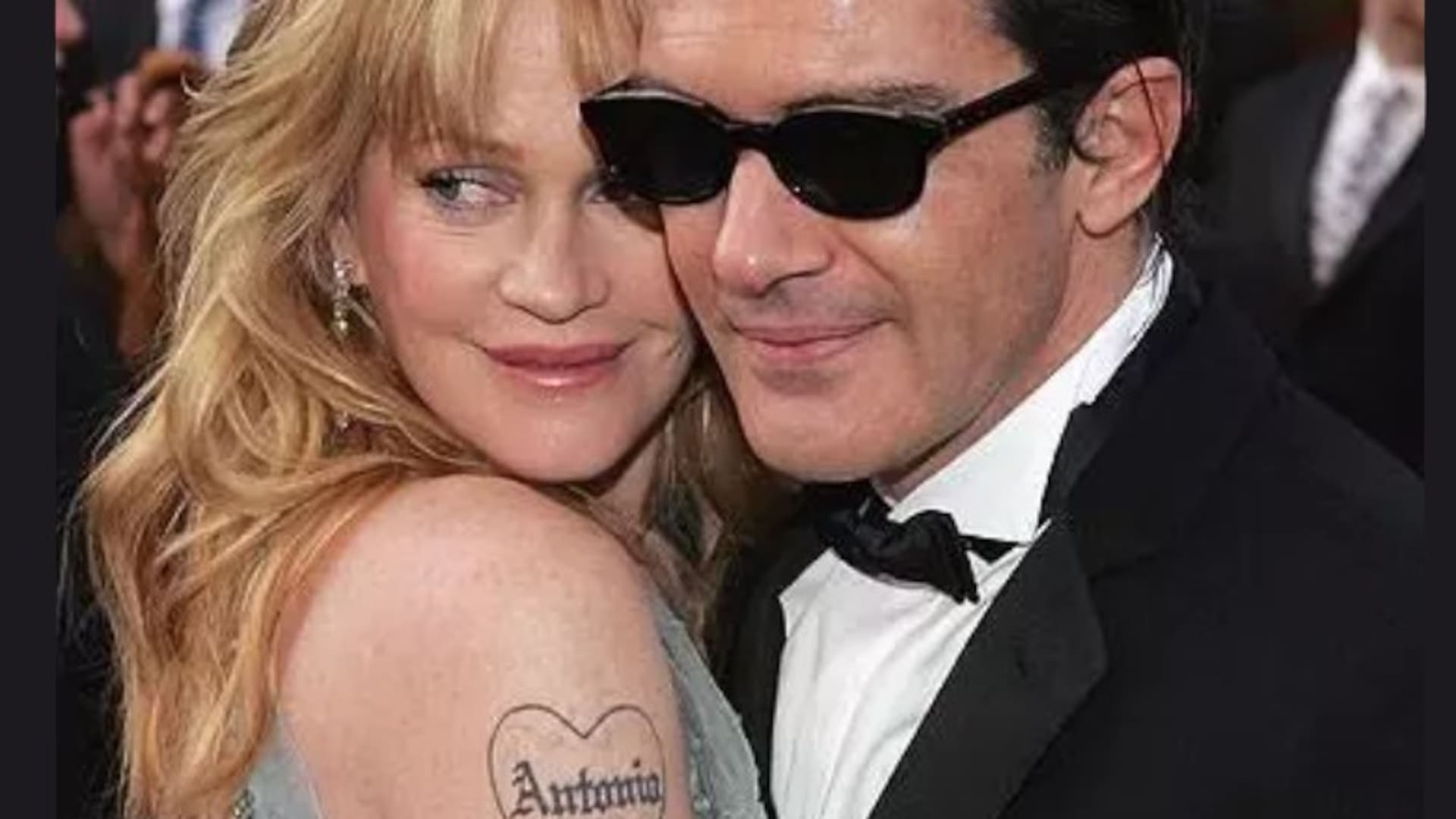 Melanie y Antonio en otras épocas