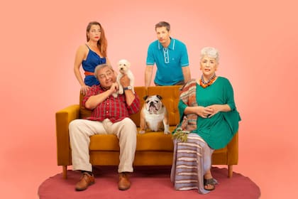 Melina Petriella, Claudio Rissi, Patricio Aramburu y María Fiorentino protagonizan Los perros, en El Picadero