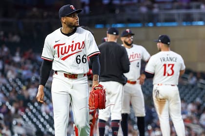 Mellizos canjean al relevista Alcalá con Medias Rojas por un jugador de ligas menores