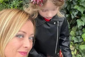 Meloni, junto a su hija Ginebra, que actualmente tiene 8 años