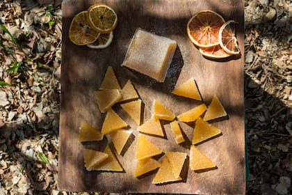 Membrillos preparados con la receta familiar.