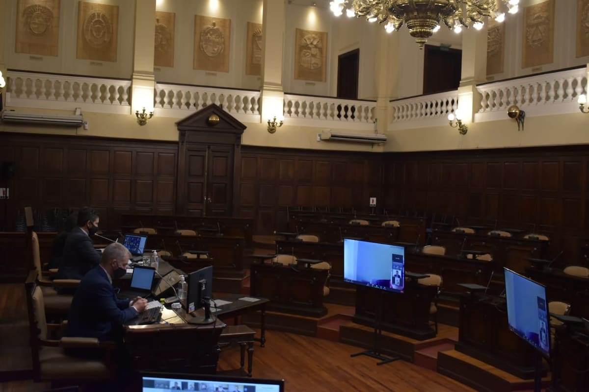 Mendoza avanza con una ley que quedó frenada en el Congreso. Se busca impedir que los condenados en primera instancia accedan a cualquier elección o cargo público.
