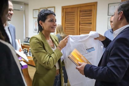 Mendoza, el jueves, con el intendente de Niteroi, Rodrigo Neves