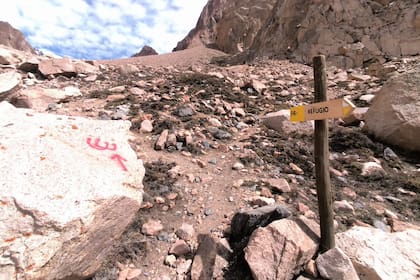 Mendoza: la organización religiosa que vandalizó con pintadas una reserva natural deberá pagar una multa de $4.000.000
