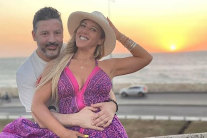 Menéndez y su actual pareja, la funcionaria Roxana Monzón