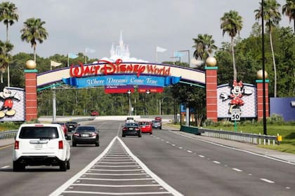 Los turistas abusaban de los beneficios para personas con discapacidad en Disney y la empresa ahora cambió las reglas