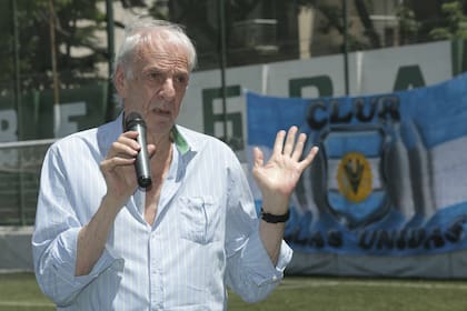 Menotti: "Es en el barrio donde el chico aprende que solo no se puede"