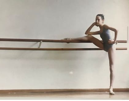 Menteguiaga, de chica, en el salón del mítico estudio de Marcelo T. de Alvear y Uruguay
