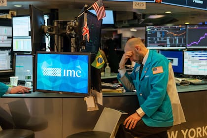 Mercados. Se hunden los bonos argentinos y el riesgo país supera los 2500 puntos