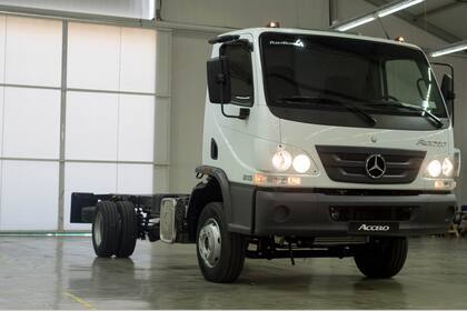 Mercedes-Benz produce en el país los Accelo 815 y 1016; además lanzó el Atego 1729 con más equipamiento