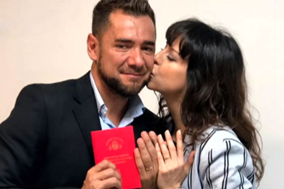 Mercedes Funes dio el sí con Cecilio Flematti en el Registro Civil