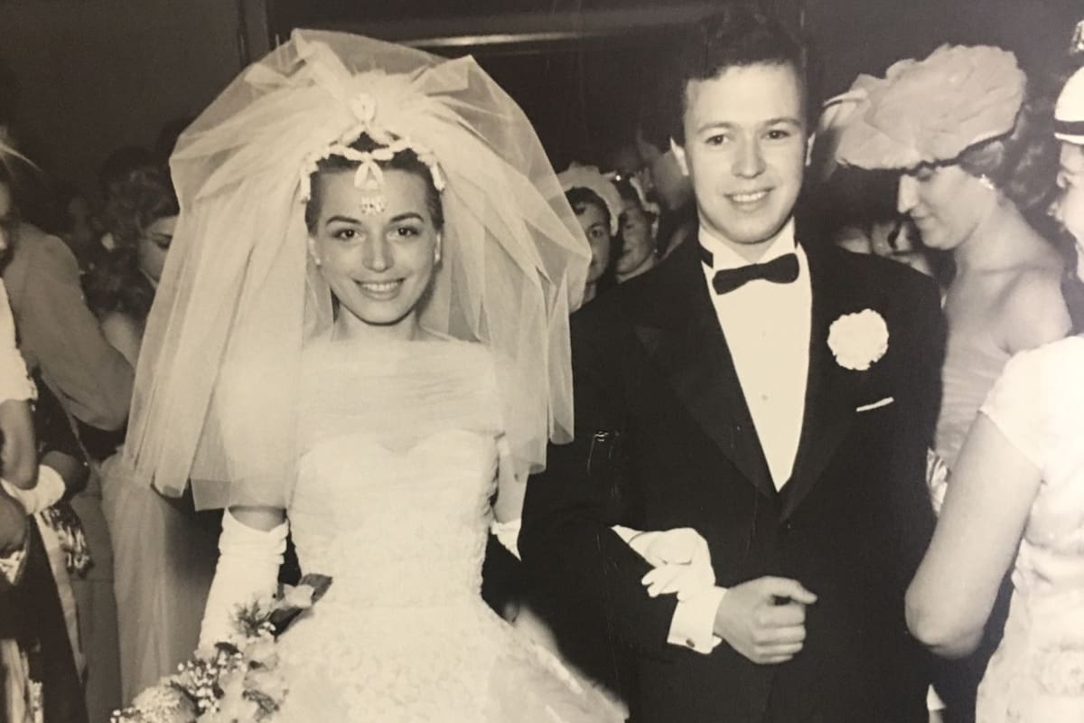 Mercedes López Paredes y Miguelito Romano, "El Cóndor", el día de su boda, en 1958