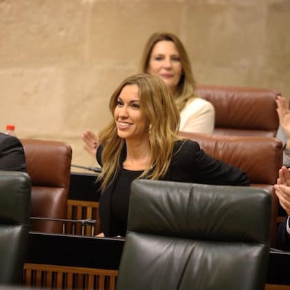 Mercedes López Romero, la diputada que se quedó ciega a los 8 años tras mirar un eclipse