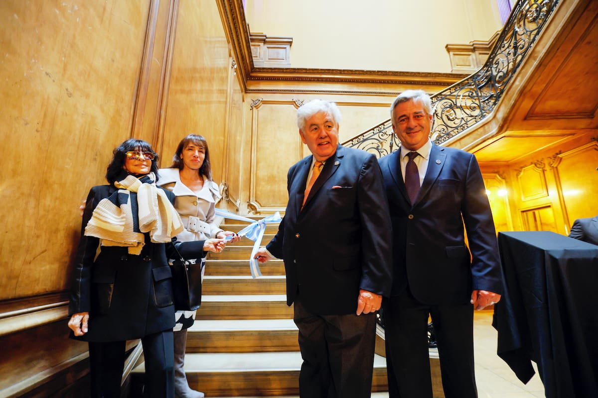 Mercedes Miguens, Dolores Biolcati, Enrique Crotto, expresidente de la Rural, y Nicolás Pino