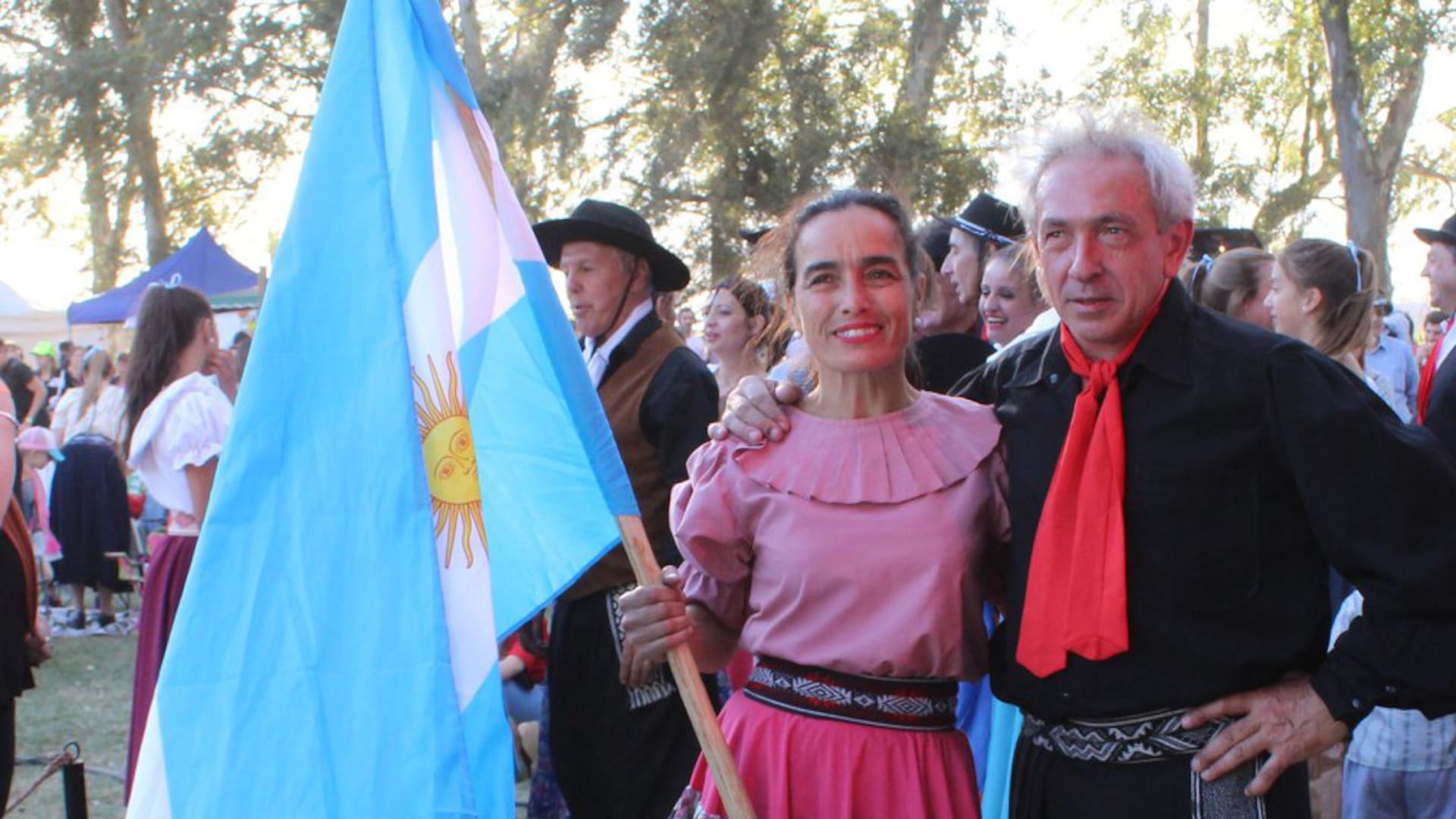 Mercedes Resch, vestida para bailar zamba.