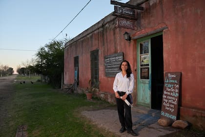Mercedes Resch es la administradora de la pulperia La Tranca