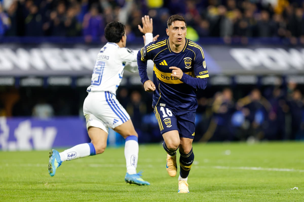 Merentiel celebra el segundo tanto de Boca, que fue anulado por el árbitro