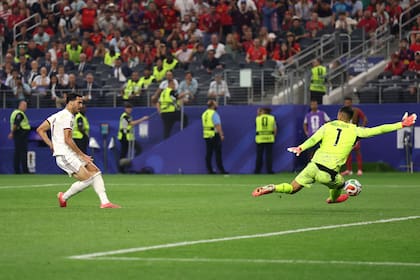 Merino resuelve en un mano con Diogo Costa el octavo de final que España le ganó por 1-0 a Portugal; el navarro le ahorró a su selección dos tiempos suplementarios en la Copa del Mundo.