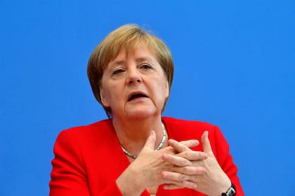Angela Merkel fue puesta en cuarentena; el médico que le dio la vacuna contra el neumococo dio positivo y encendió alarmas