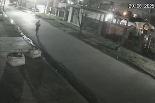 Horror en Merlo: interceptaron a una joven cuando volvía de trabajar y la abusaron en un descampado