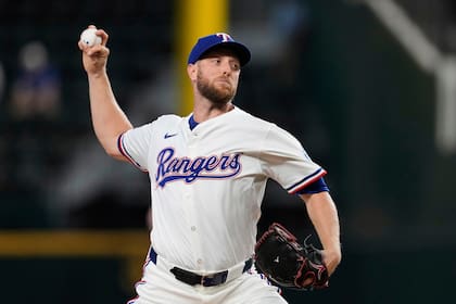 Merrill Kelly regresa a los Diamondbacks por dos años, según fuente de AP