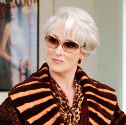 Meryl Streep con corte de cabello bob apilado