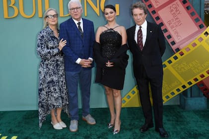 Meryl Streep, Steve Martin, Selena Gomez y Martin Short de Only Murders in the Building (Photo by VALERIE MACON / AFP)